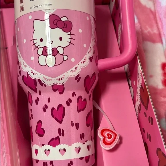 Sanrio Hello Kitty Pink Heart Travel Tumbler with Handle - Picture 3 of 5